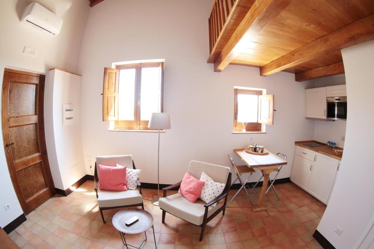 La Casa Del Mandarino Di Borgo Carbone Locri Exterior foto